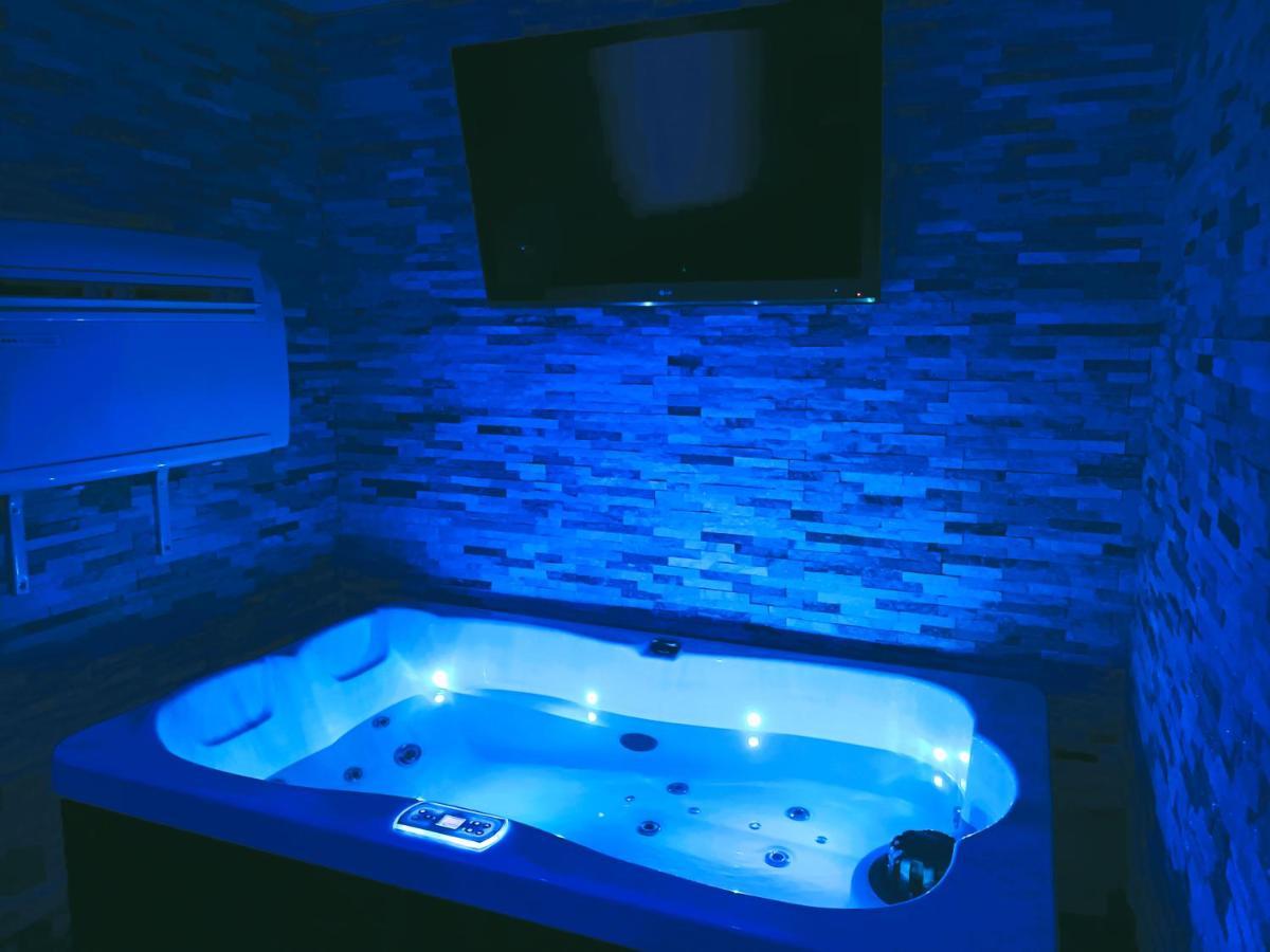 Studette Avec Spa & Jacuzzi セット エクステリア 写真